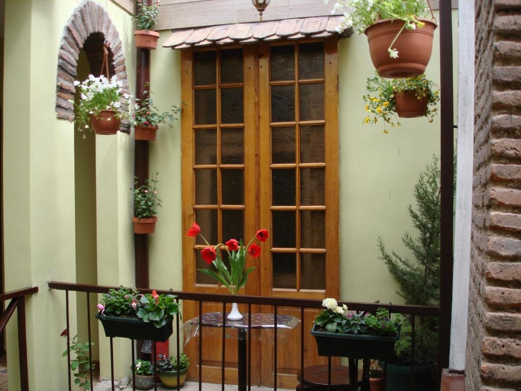Hotel Old Cellar Tbilisi Buitenkant foto